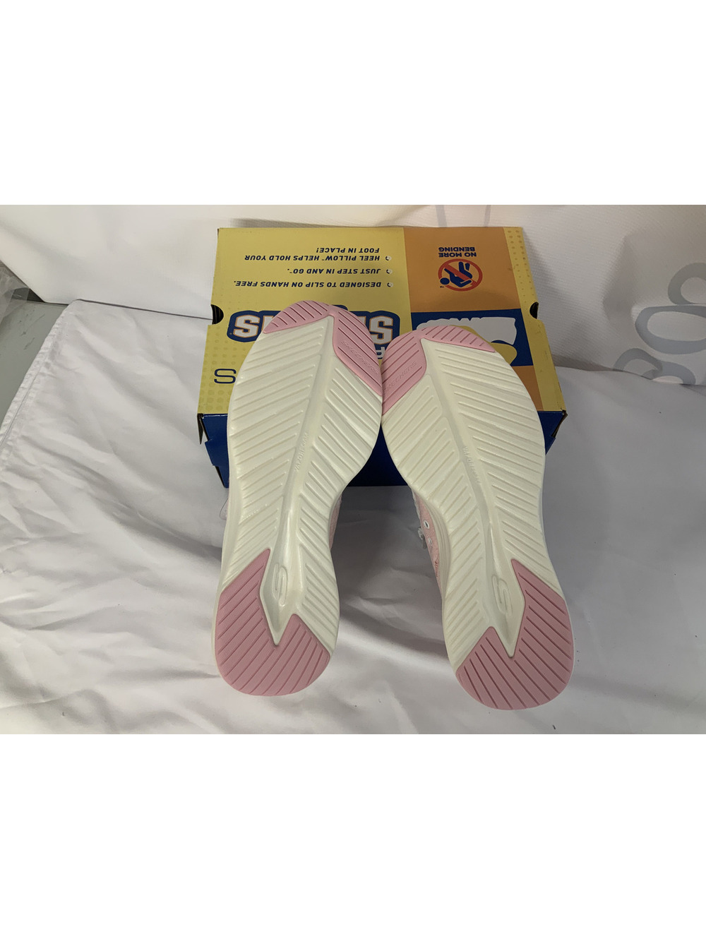 Skechers slip in contour foam NWT SIZE 9.5 - Picture 3 of 4